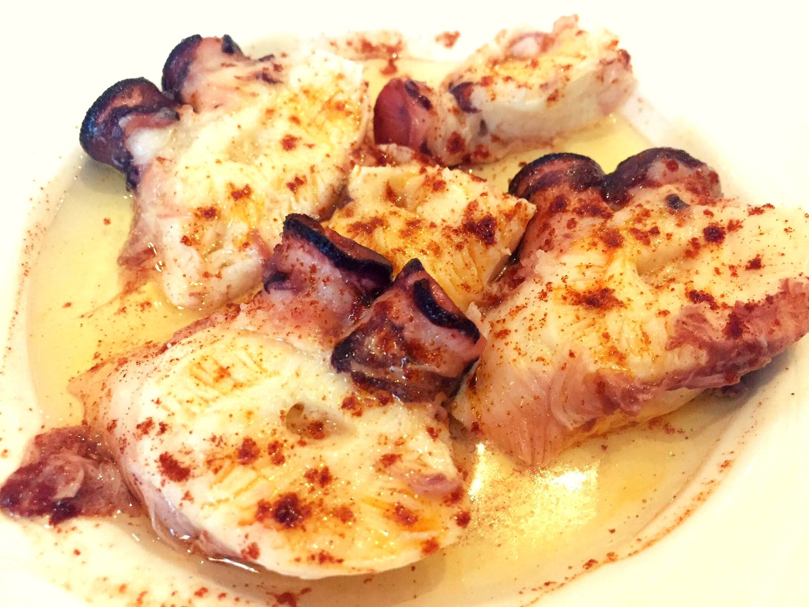 pulpo de casa d'a troya restaurante gallego en madrid
